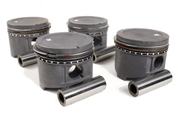 Sabbatreg 8352536 Saab 99 pistons, rings, pins