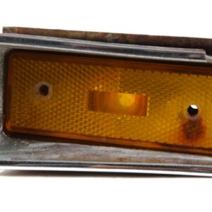 4247289 1970-78 Fiat front side marker light and assembly (missing studs)